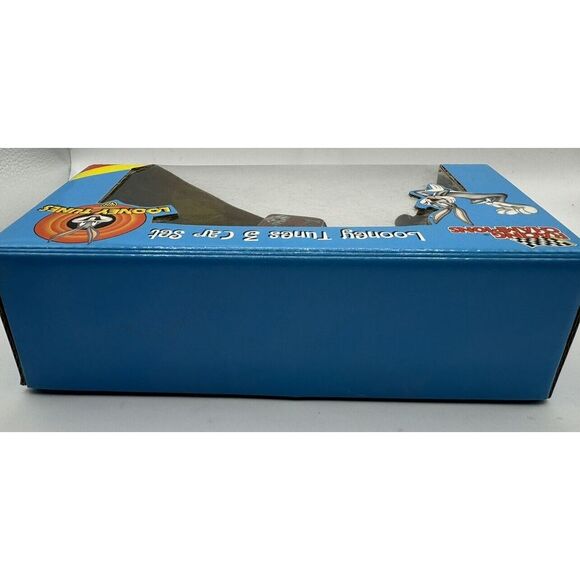 Racing Champions Looney Tunes 3 Car Set Bugs Bunny, Taz & Tweety Bird - Picture 5 of 6